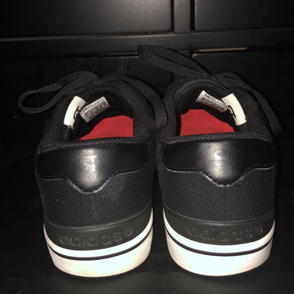 Adidas - Picture 3 of 4